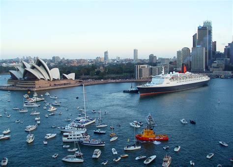 Photo of QEII in Circular Quay | Free Australian Stock Images