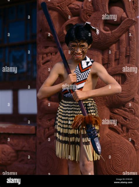 Traditional New Zealand Clothes