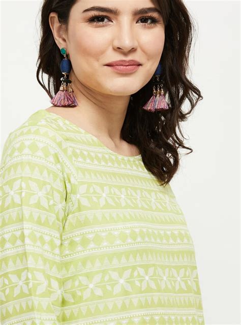 Buy Women Printed Round Neck Straight Kurta Online at just Rs. 499.0 ...