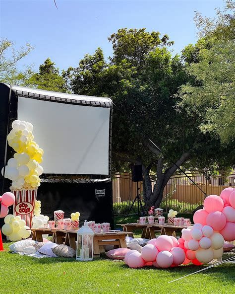 9 Easy Tips to Host an Epic Outdoor Movie Party! – RB Italia Blog