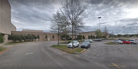 Last of Cortana mall tenants told to move out in two weeks