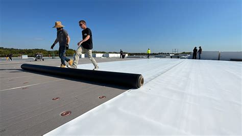 Carlisle SynTec Systems Launches 16-Foot-Wide TPO - Roofing