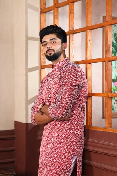 Maroon Kurtas - Buy Maroon Kurtas Online at Best Prices In India ...
