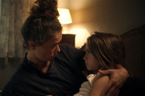 Critique : 20 000 espèces d’abeilles - Cineuropa