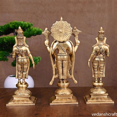 BRASS LORD BALAJI WITH SRI DEVI AND BHUDEVI SET (11.2") – Vedansh Craft