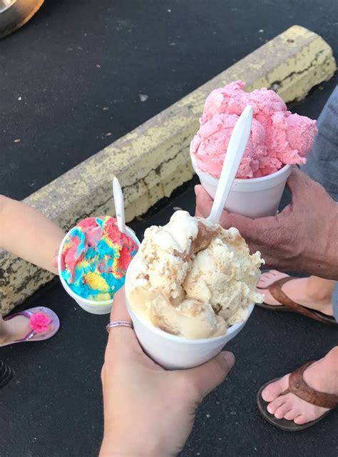 Max's Ice Cream Shack - 202 W 3rd St, Mifflinville, PA 18631