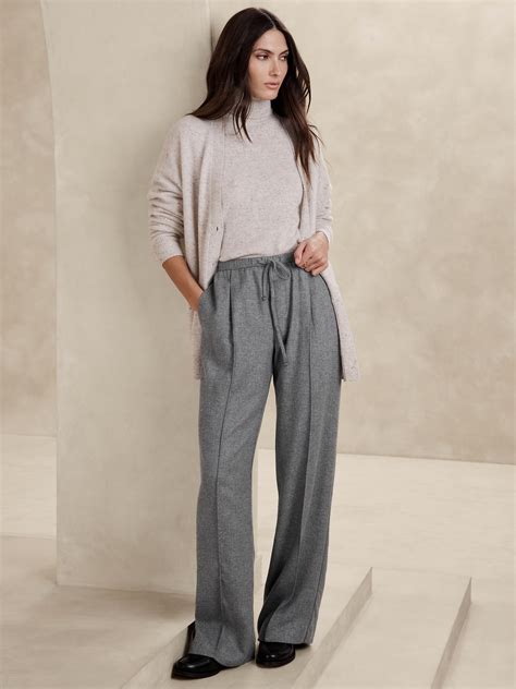 Arama Italian Flannel Wide-Leg Pant | Banana Republic