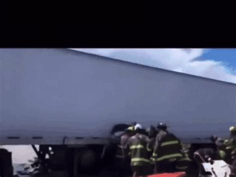 US freezes work-visas for foreign truck drivers with immediate effect ...