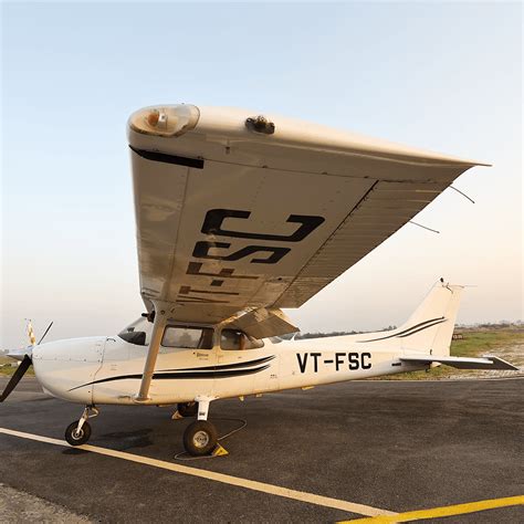 Cessna 172 R/S with GARMIN 1000 - FSTC Fleet