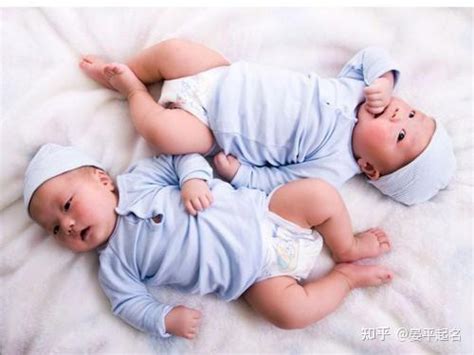 双胞胎男孩起名常用字介绍,双胞胎男宝宝起名字