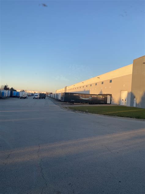 AMAZON CROSS-DOCK FACILITY - MDW2 - Joliet IL - Hours, Directions, Reviews - Loc8NearMe