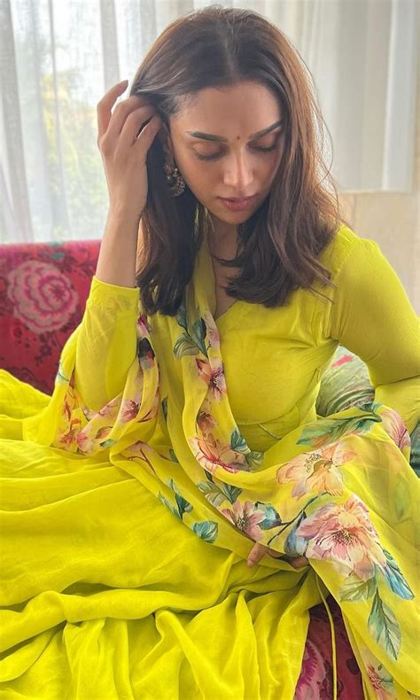 Aditi Rao Hydari In Bhanvara - RTS – Ridhiiee Suuri