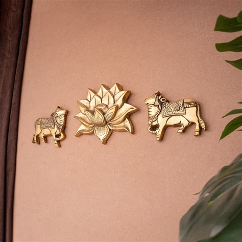 Brass Lotus With Cow Wall hanging – The Advitya