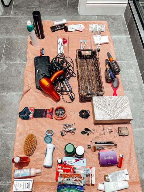 Bathroom Vanity Organization 的图像结果