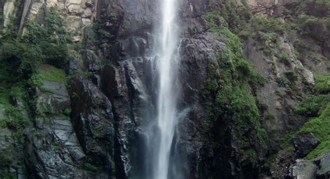 KABIR'S HOTEL KALAMAS (Swat) - Specialty Hotel Reviews, Photos, Rate ...