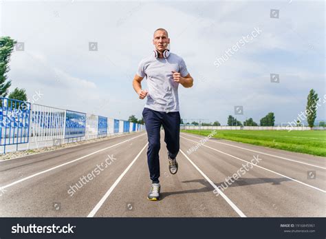 Running Front View 的图像结果