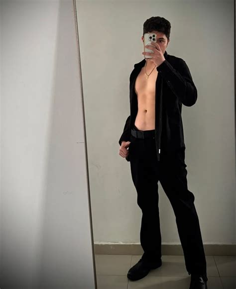 Angel De La Rosa🌹 | Being a U.S. citizen has no benefits #mexico #mexico🇲🇽 #mexican #travel #usa ...