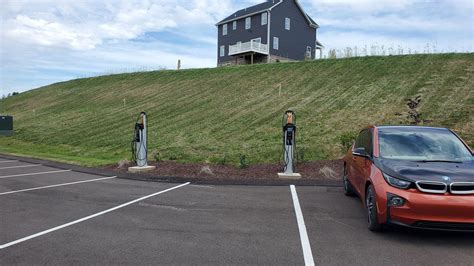Summit Station | South Park Township, PA | EV Station