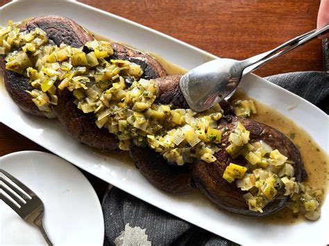 Portobello Mushrooms Like Steak at Taj Wheelwright blog