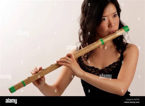 How to Play a Bamboo Flute 的图像结果