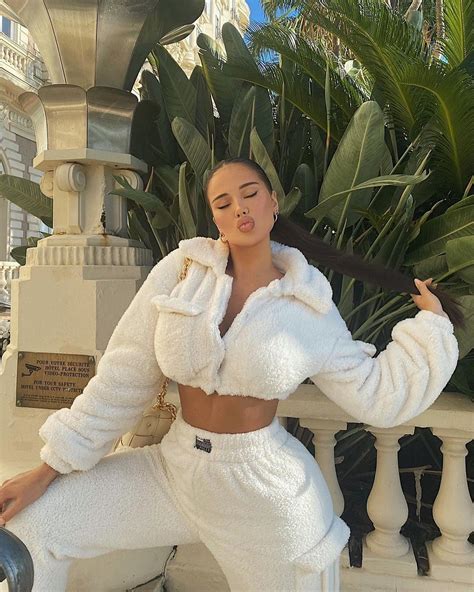 Adèle Grisoni no Instagram: “merry christmas my loves, may all your wishes come true fit from ...