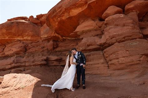 How to Get to Moab: Travel and Transportation for Your Utah Wedding ...
