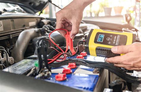 8 Warning Signs of a Dying Car Battery Every Indian Driver Should Know