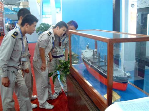航海工程学院学生参观2009中国舟山国际船业博览会-浙江国际海运职业技术学院