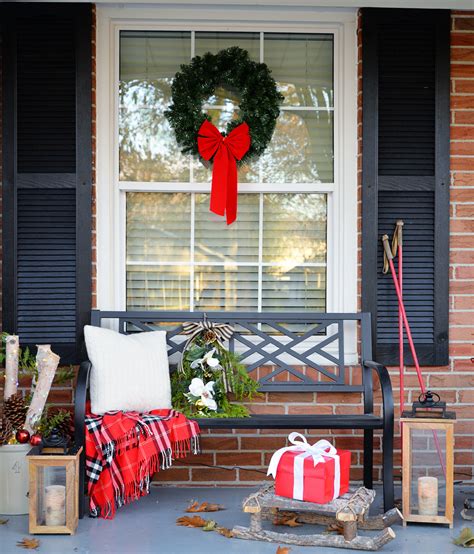7 Ways To Hang Wreaths On Windows - Rambling Renovators