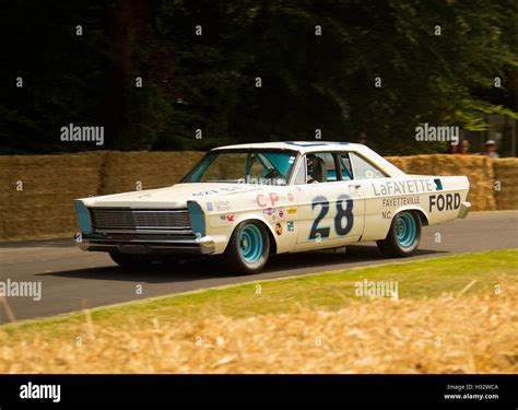 Fred Lorenzen Nascar, 1964 Ford Galaxie Stock Photo - Alamy