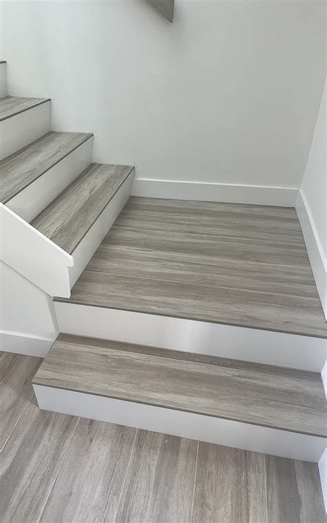 M-D 1.625-in x 84-in x 2.1875-in Satin Silver Finished Aluminum Flush ...