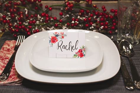 Christmas Table Place Cards { FREE PRINTABLE} - Six Clever Sisters