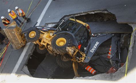 Sinkholes Around the World - Photos,Images,Gallery - 29916
