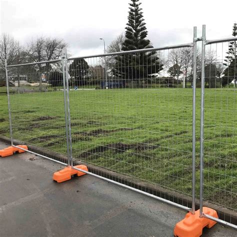 Temporary Removable Welded Metal Fences for Road and Bridge ...