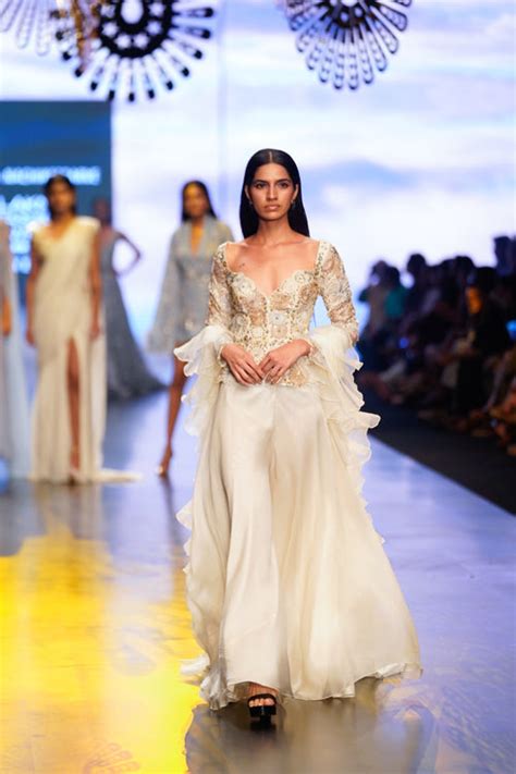 Shararas – NACHIKET BARVE