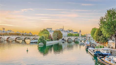 Paris Left Bank: Architectural Secrets (Sorbonne...)