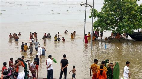 In Photos Heavy rain lashes parts of Uttar Pradesh causing havoc in ...