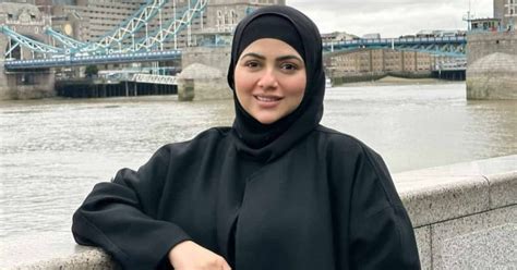 Sana Khan Who Left Showbiz For Islam Says She Got A Huge Offer From ...