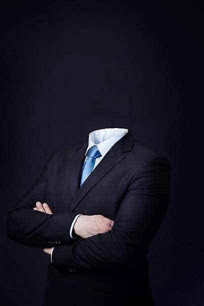 No Face Man in Business Suit 的图像结果