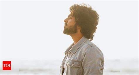 'Kaathodu', the first single from GV Prakash's ‘Jail’ to be released ...