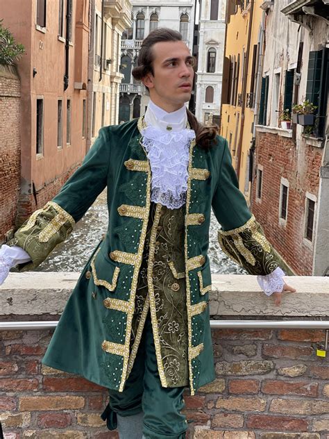 Historical Costume of the 1700s for Men, 18th Century Period Costume ...