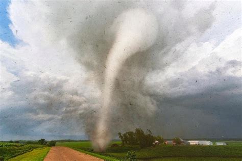 Tornadoes Documentary 的图像结果