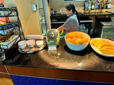 The Club SEA Airport Lounge Review - Flying Middle Class