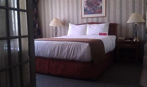 RAMADA PLAZA BY WYNDHAM REGINA DOWNTOWN (Saskatchewan) - Hotel Reviews ...