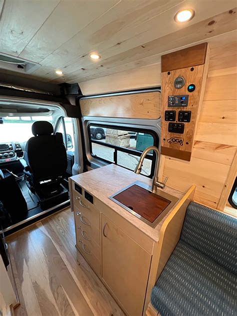 Off-Grid Van 的图像结果