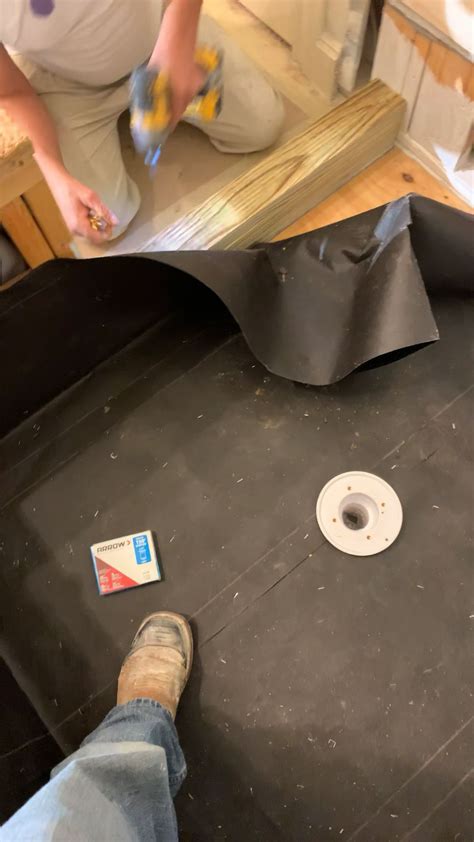 Installing PVC Shower Pan 的图像结果