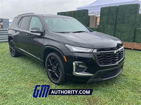 2022 Chevy Traverse Premier Redline: Live Photo Gallery