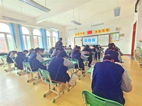 陵城区祥龙高级中学高二年级期中考试顺利结束_祥龙高级中学