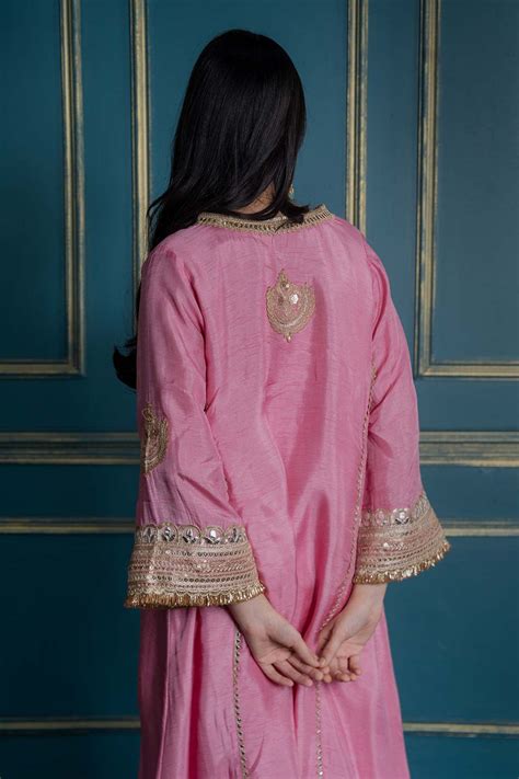 Gul Embroidered Kurta Set (Set Of 2) — GAIA by Archie