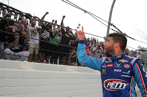 Bubba Wallace addresses NASCAR noose incident in powerful speech | New ...